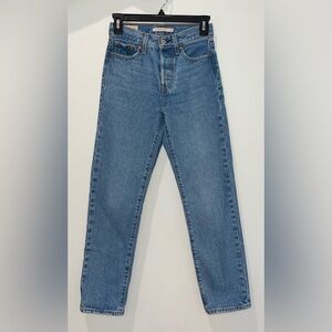 Levi’s Premium Wedgie Straight Jeans Size W23 L28